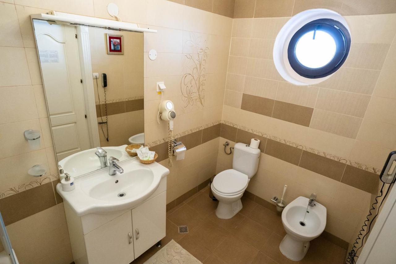 Villa Alice Suceava Ngoại thất bức ảnh