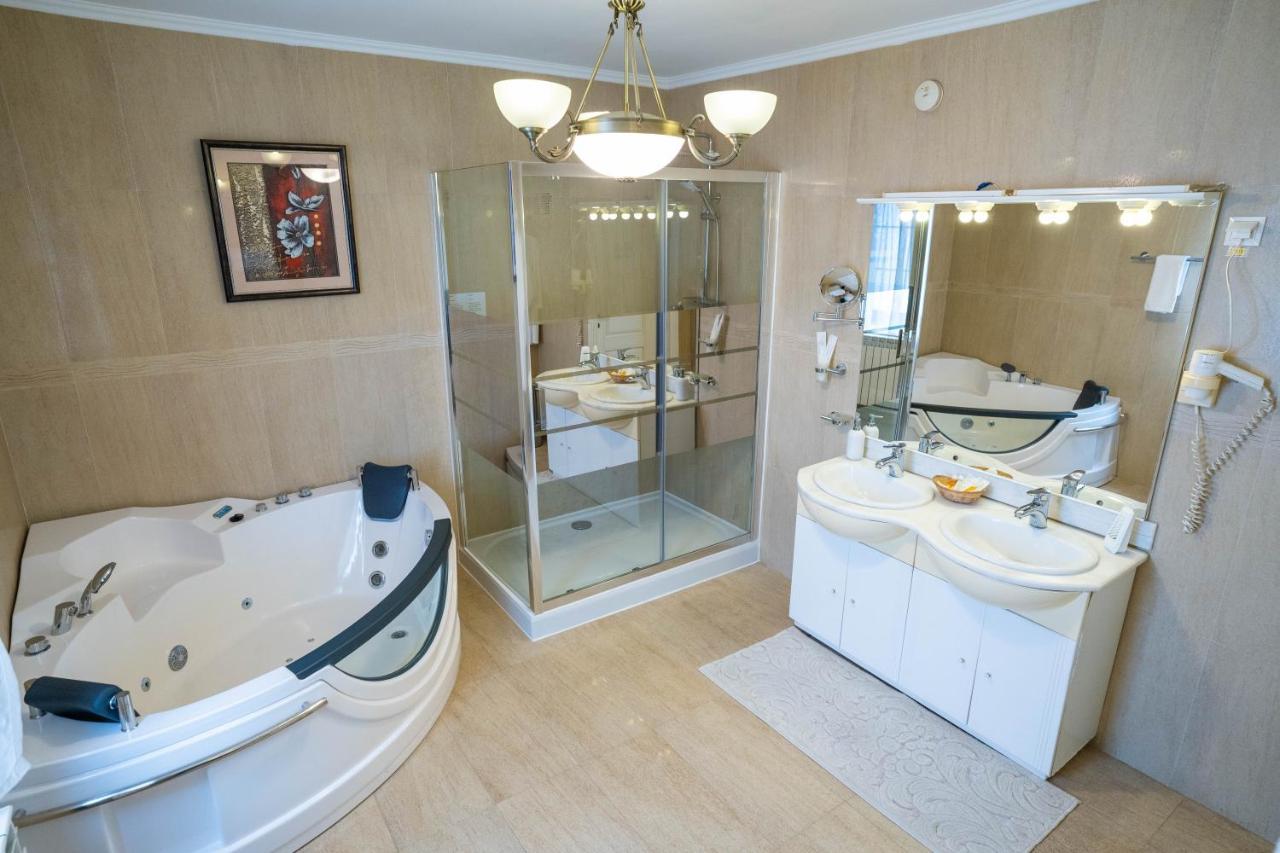Villa Alice Suceava Ngoại thất bức ảnh