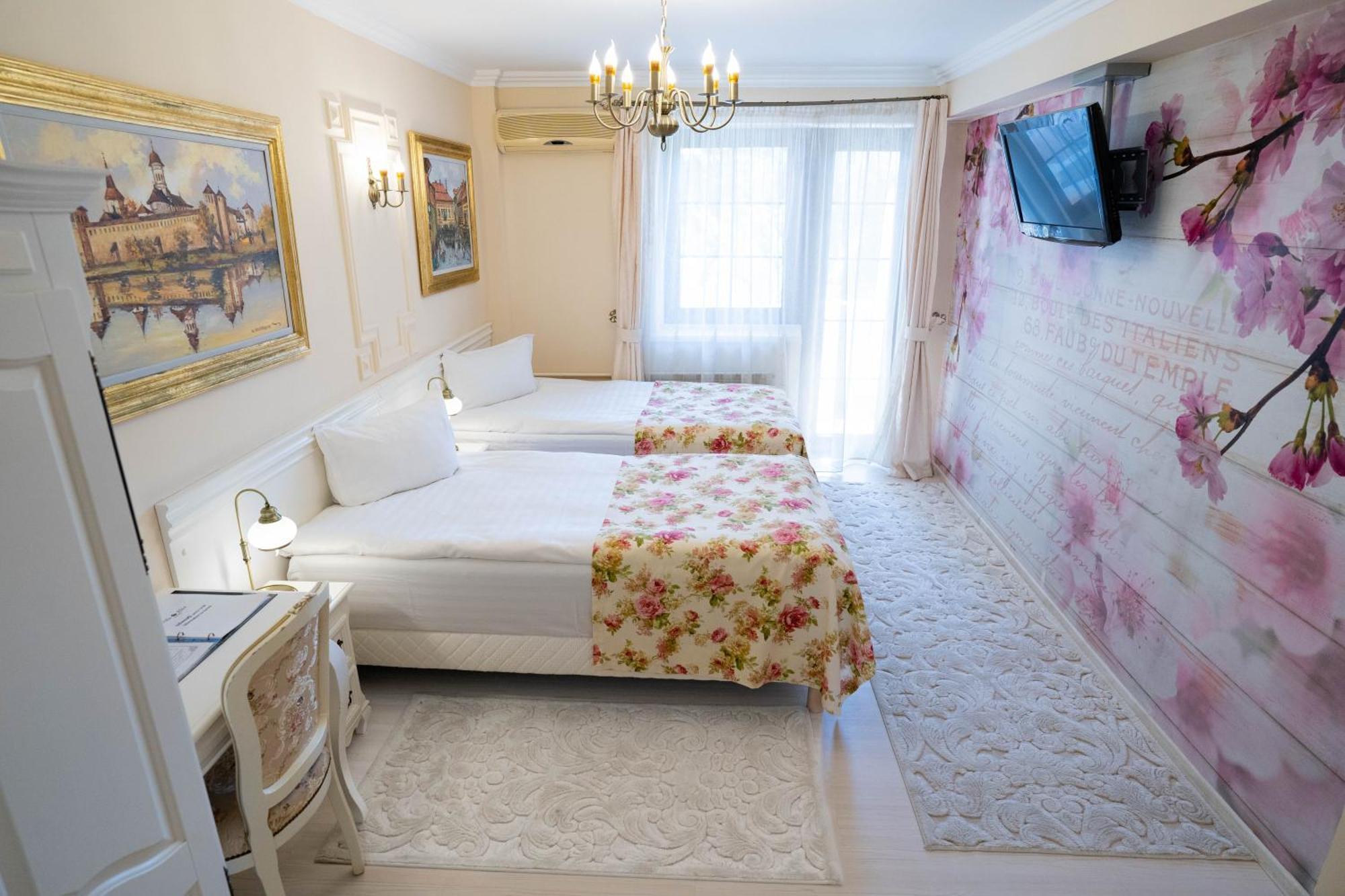 Villa Alice Suceava Ngoại thất bức ảnh