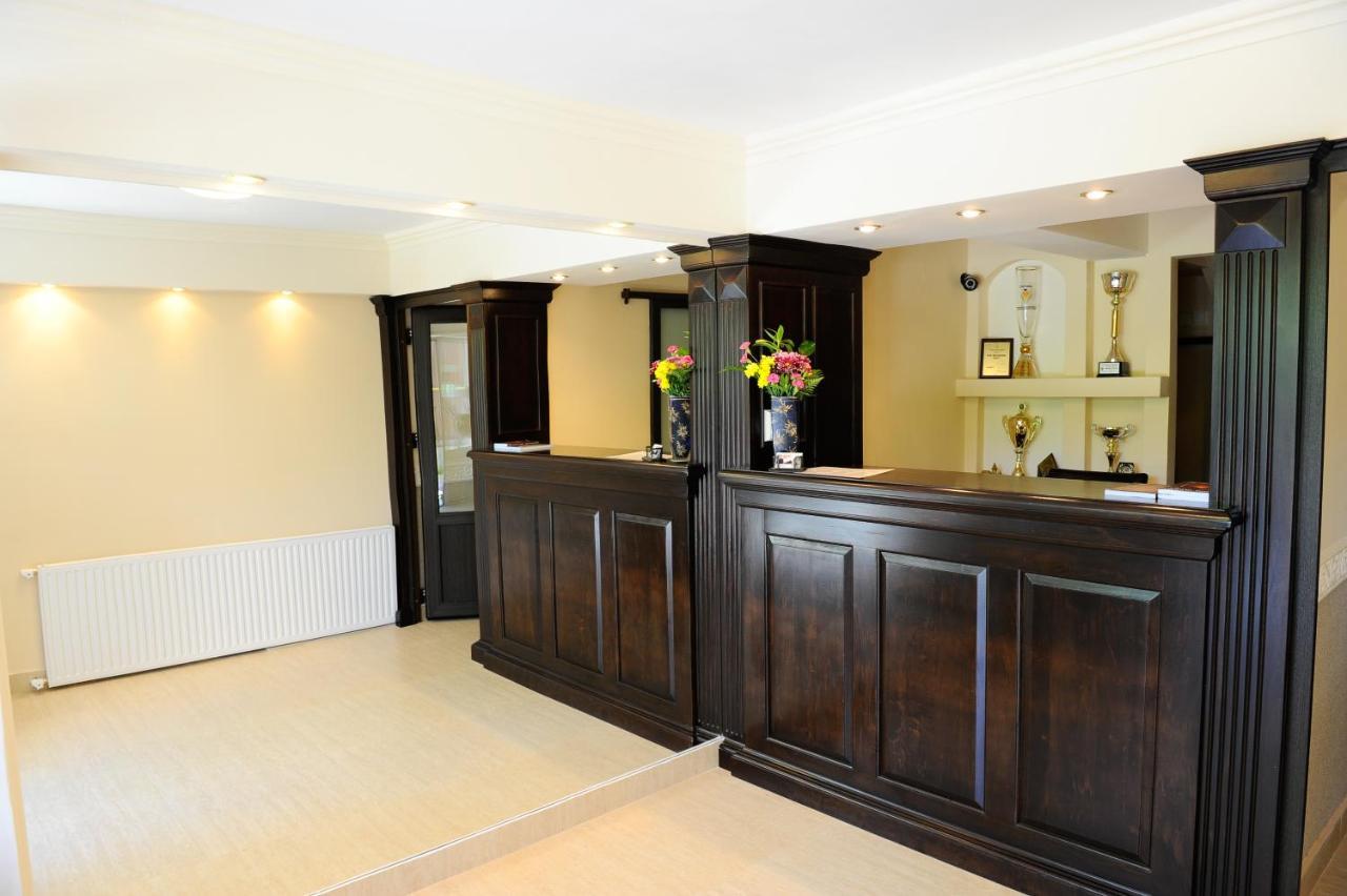 Villa Alice Suceava Ngoại thất bức ảnh